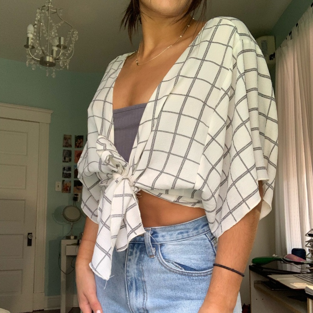 the native one tie top with square design